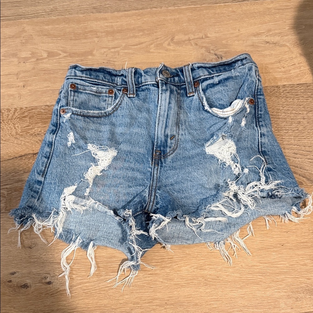 Abercrombie the mom short mid rise